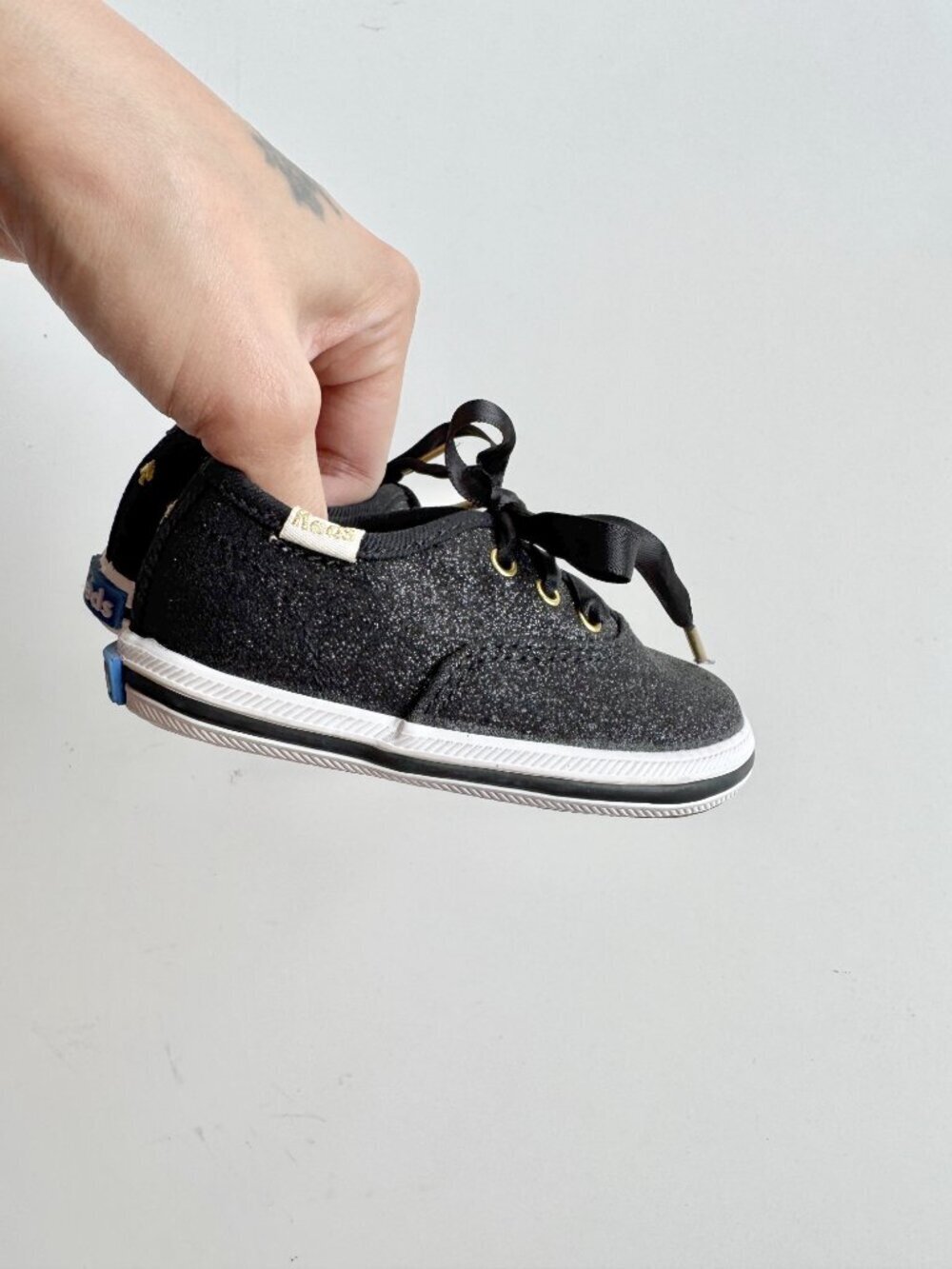 NWOB Baby KEDS x KATE SPADE Champion Glitter Crib Black Sneakers, Size 3M - Picture 3 of 9